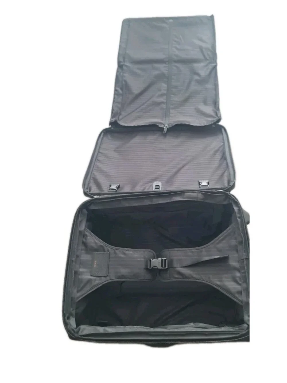 Tumi alpha continental